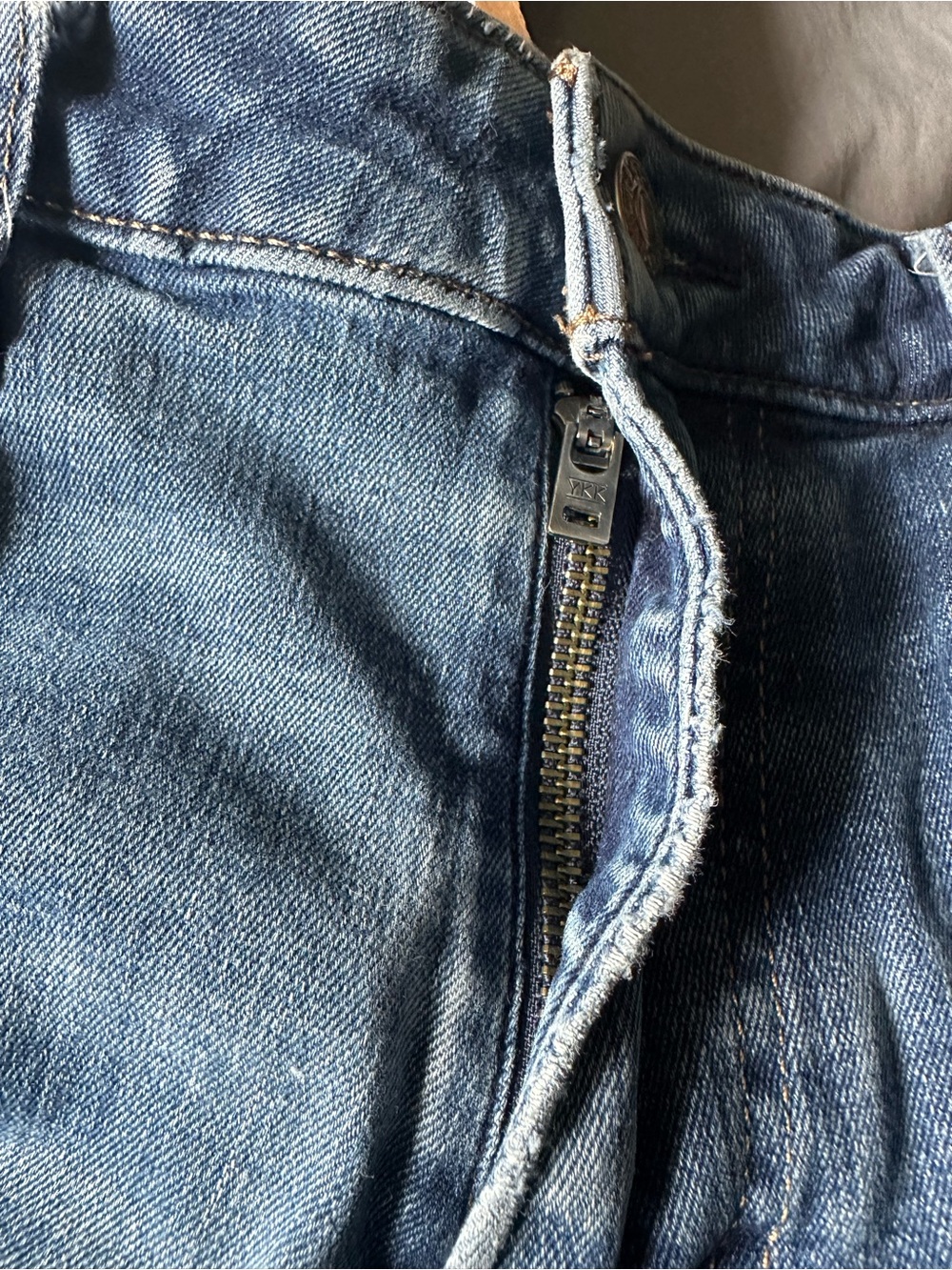 Men’s Express Straight Ripped Jeans - Picture 5 of 8
